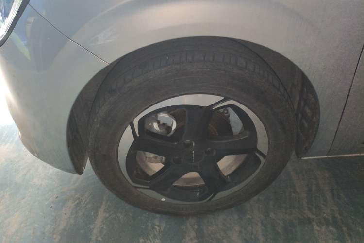 Used Dongfeng NAMMI 01 2024 New Edition 430 Plus Smart+ Left Front Wheel Hub