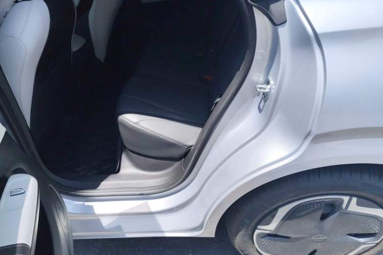 Used Dongfeng NAMMI 01 2024 New Edition 330 Plus Smart+ Left Rear Seat