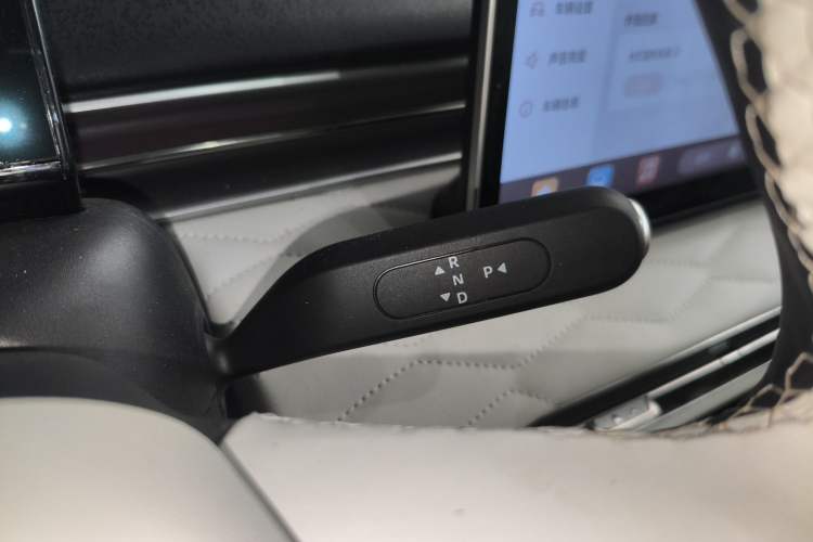 Used Dongfeng NAMMI 01 2024 New Edition 430 Plus Smart+ Vehicle Key