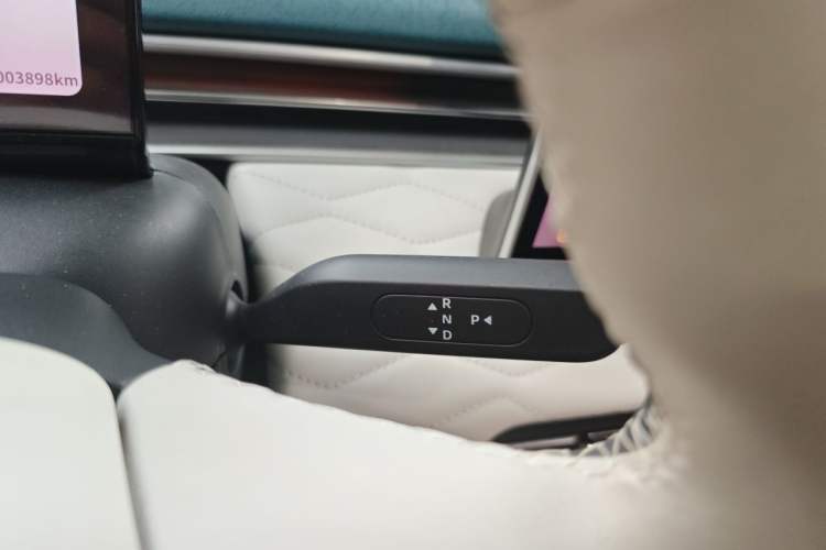 Used Dongfeng NAMMI 01 2024 New Edition 430 Max Smart+ Gear Lever