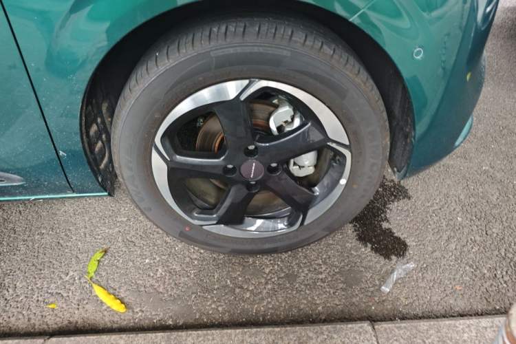 Used Dongfeng NAMMI 01 2024 New Edition 430 Max Smart+ Right Front Wheel Hub
