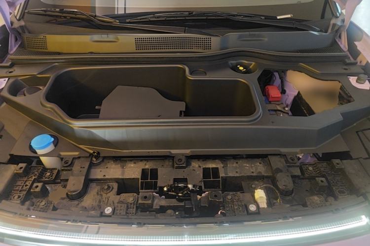 Used Dongfeng NAMMI 01 2024 New Edition 430 Plus Smart+ Engine Bay