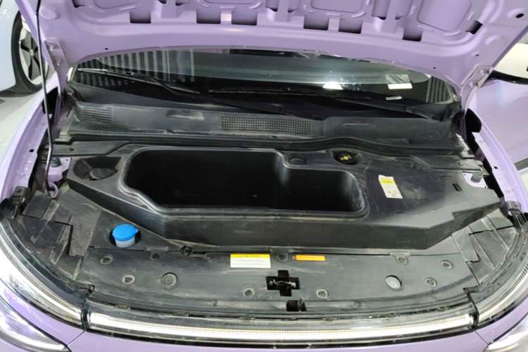 Used Dongfeng NAMMI 01 2024 New Edition 330 Plus Smart+ Engine Bay