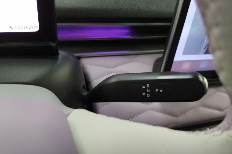 Used Dongfeng NAMMI 01 2024 430 Max Smart+ Gear Lever