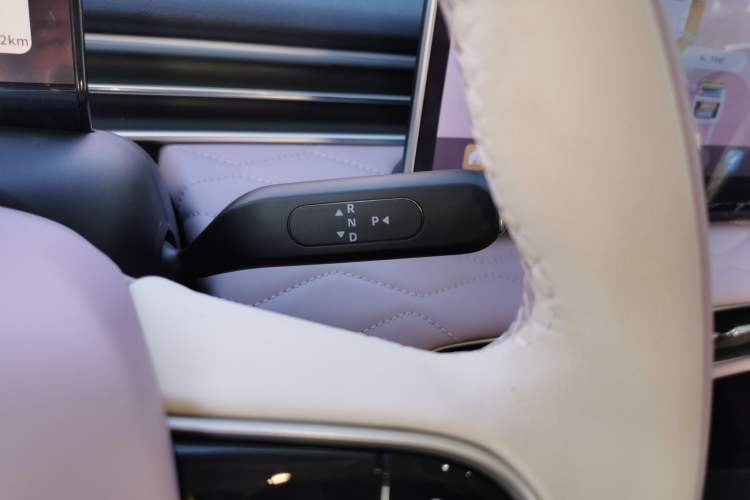 Used Dongfeng NAMMI 01 2024 New Edition 330 Plus Smart+ Gear Lever