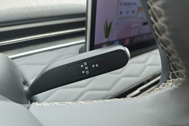 Used Dongfeng NAMMI 01 2024 430 Plus Smart+ Gear Lever