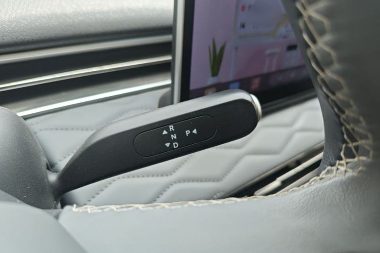 Used Dongfeng NAMMI 01 2024 430 Plus Smart+ Gear Lever