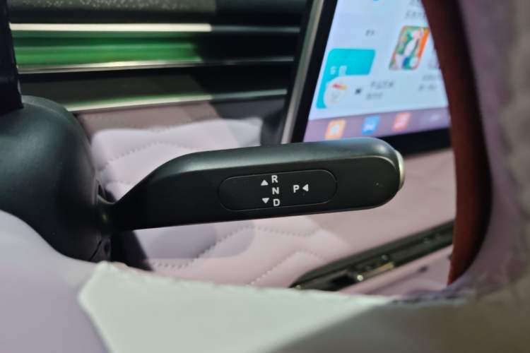 Used Dongfeng NAMMI 01 2024 New Edition 430 Max Smart+ Gear Lever