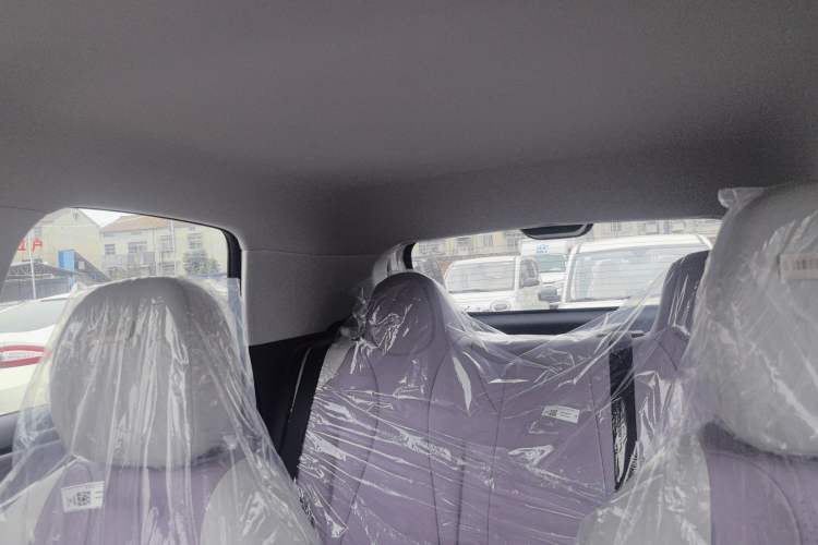 Used Dongfeng NAMMI 01 2024 New Edition 330 Plus Smart+ Interior 4