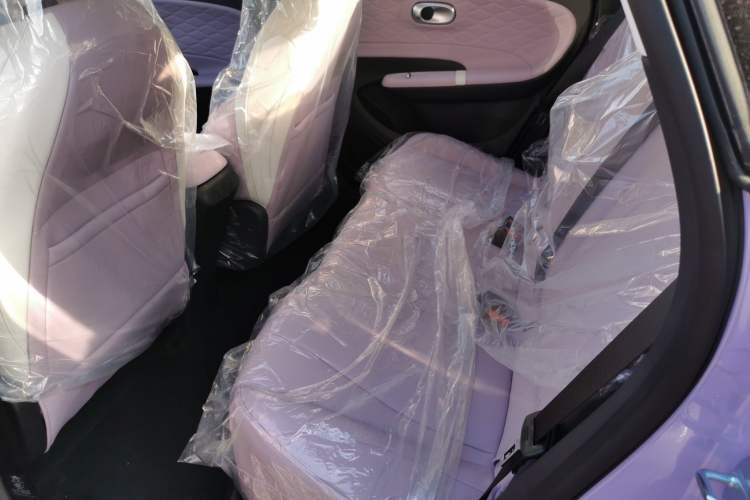 Used Dongfeng NAMMI 01 2024 New Edition 330 Plus Smart+ Interior 4