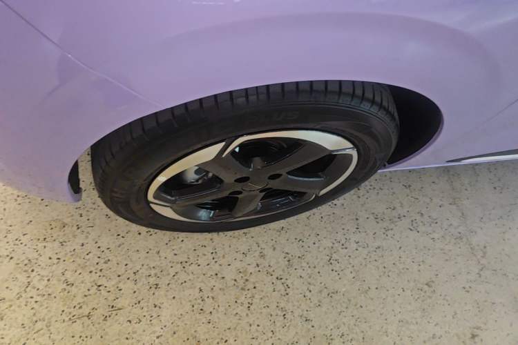 Used Dongfeng NAMMI 01 2024 New Edition 430 Plus Smart+ Left Front Wheel Hub