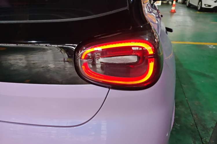 Used Dongfeng NAMMI 01 2024 New Edition 430 Max Smart+ Right Rear Taillight