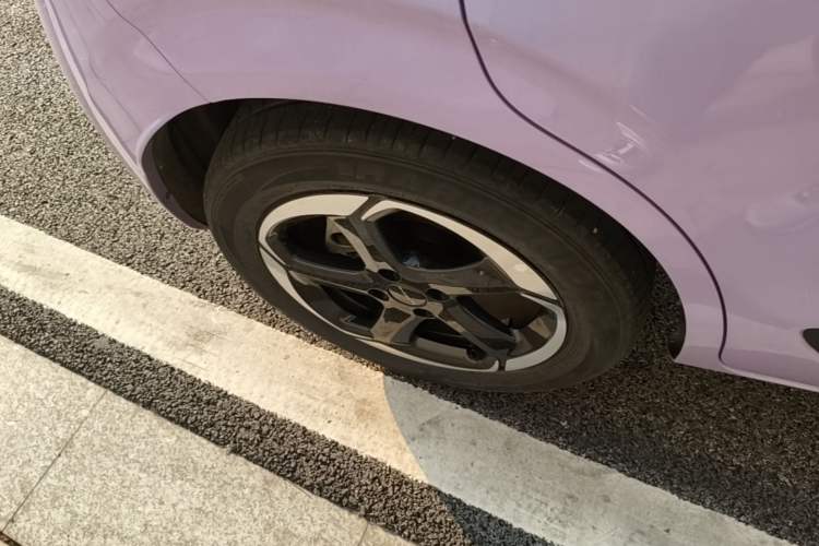 Used Dongfeng NAMMI 01 2024 New Edition 430 Plus Smart+ Right Rear Wheel Hub