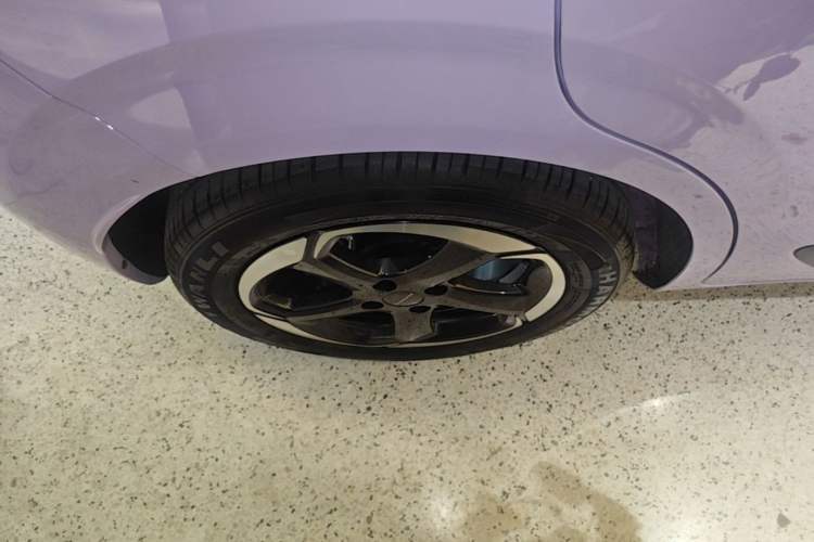 Used Dongfeng NAMMI 01 2024 New Edition 430 Plus Smart+ Right Rear Wheel Hub