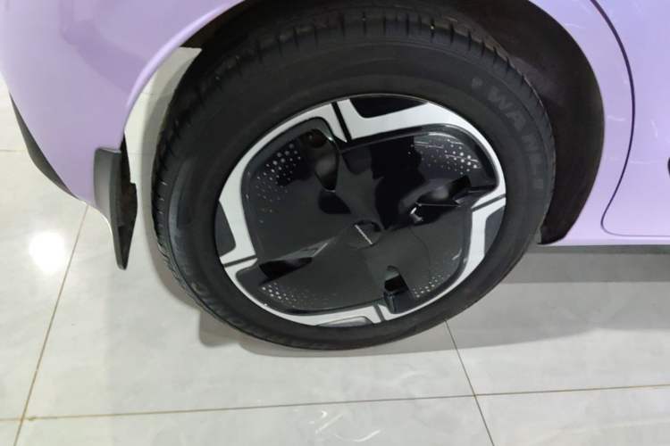 Used Dongfeng NAMMI 01 2024 New Edition 330 Plus Smart+ Right Rear Wheel Hub