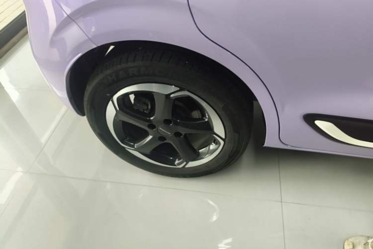 Used Dongfeng NAMMI 01 2024 New Edition 430 Plus Smart+ Right Rear Wheel Hub