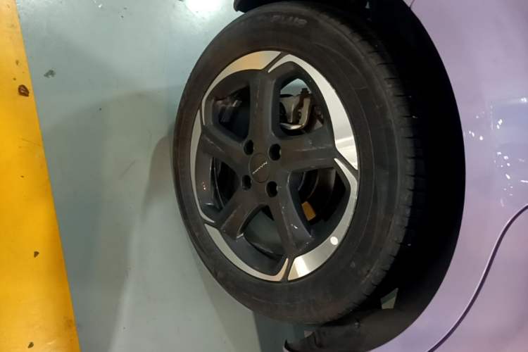Used Dongfeng NAMMI 01 2024 New Edition 430 Plus Smart+ Right Rear Wheel Hub