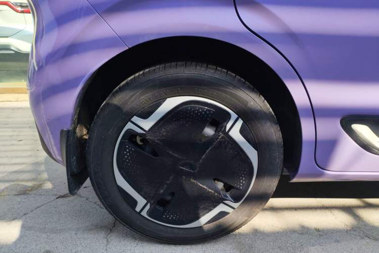 Used Dongfeng NAMMI 01 2024 New Edition 330 Plus Smart+ Right Rear Wheel Hub