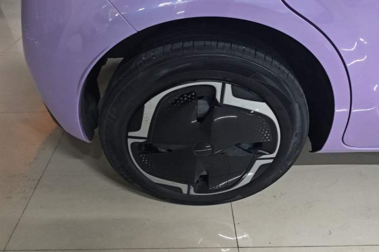 Used Dongfeng NAMMI 01 2024 New Edition 330 Plus Smart+ Right Rear Wheel Hub