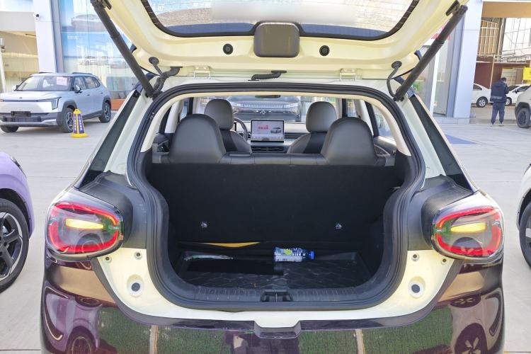 Used Dongfeng NAMMI 01 2024 Co-Creation Edition – Co-Creation WE Version Trunk