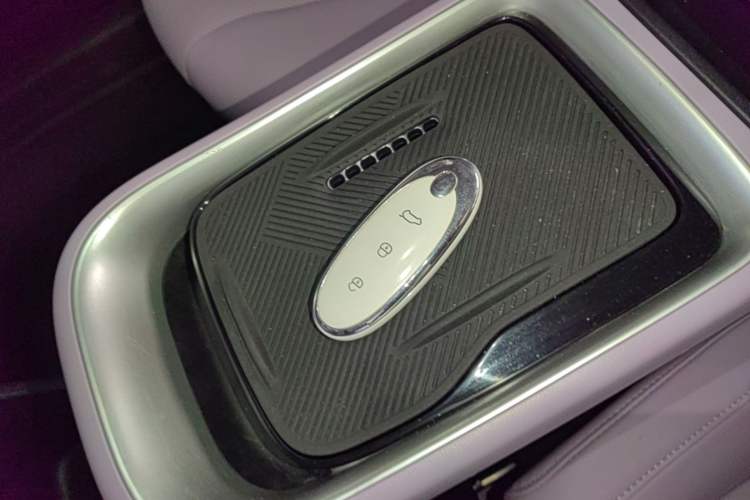 Used Dongfeng NAMMI 01 2024 New Edition 430 Plus Smart+ Vehicle Key