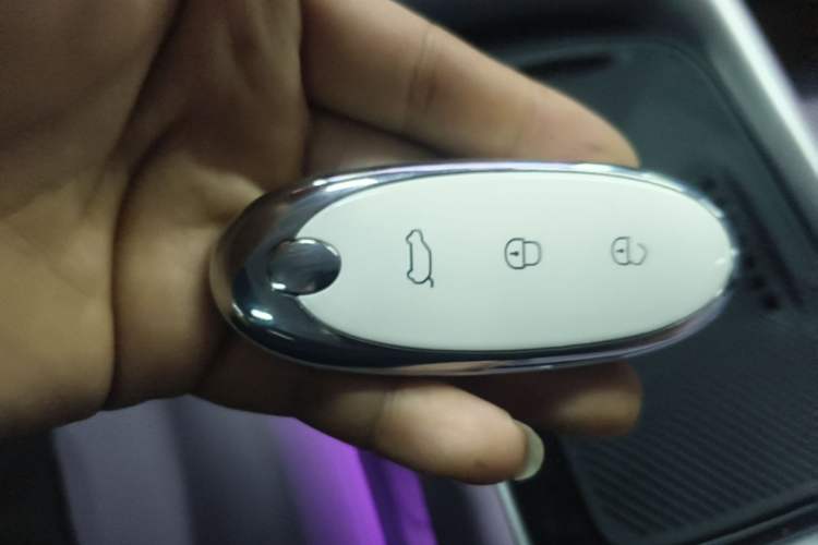 Used Dongfeng NAMMI 01 2024 New Edition 430 Plus Smart+ Vehicle Key