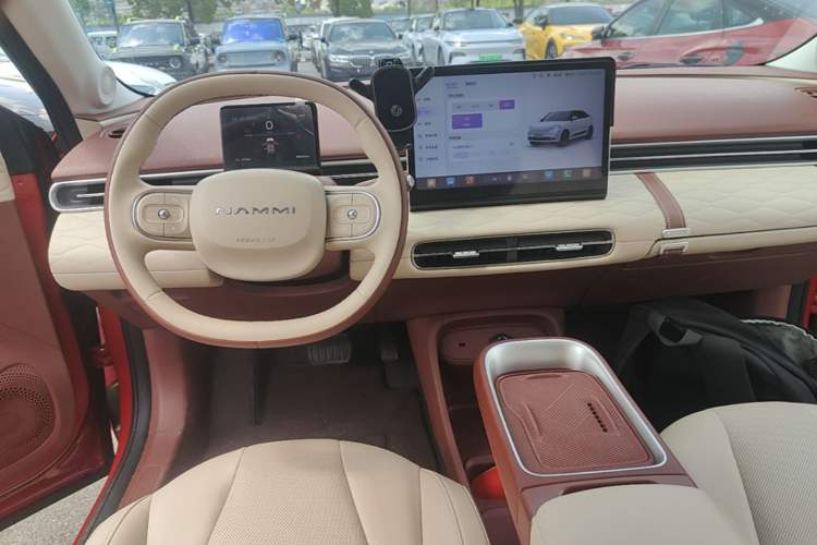 Used Dongfeng NAMMI 01 2024 New Edition 330 Plus Smart+ Center Console