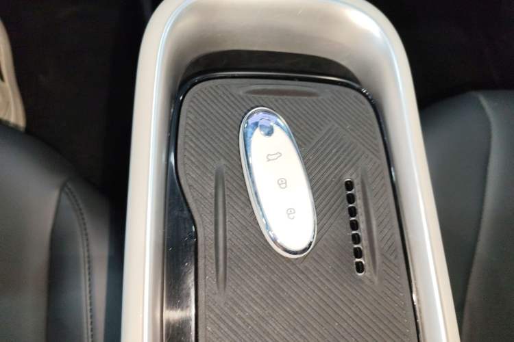 Used Dongfeng NAMMI 01 2024 New Edition 430 Plus Smart+ Interior 1