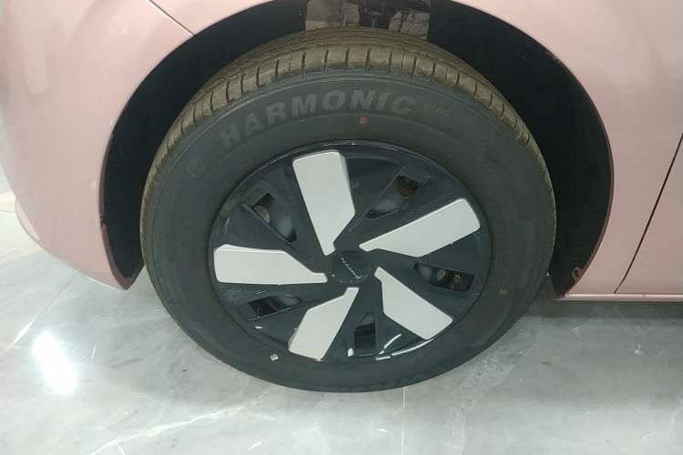 Used Dongfeng NAMMI 01 2024 New Edition 330 Air Left Front Wheel Hub
