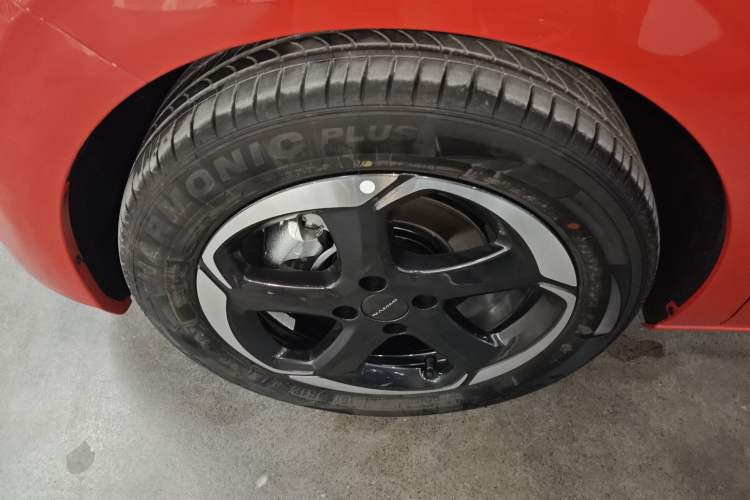 Used Dongfeng NAMMI 01 2024 New Edition 430 Plus Smart+ Left Front Wheel Hub