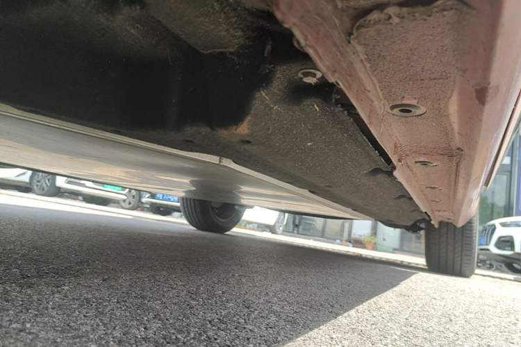 Used Dongfeng NAMMI 01 2024 New Edition 330 Plus Smart+ Left Side Sill