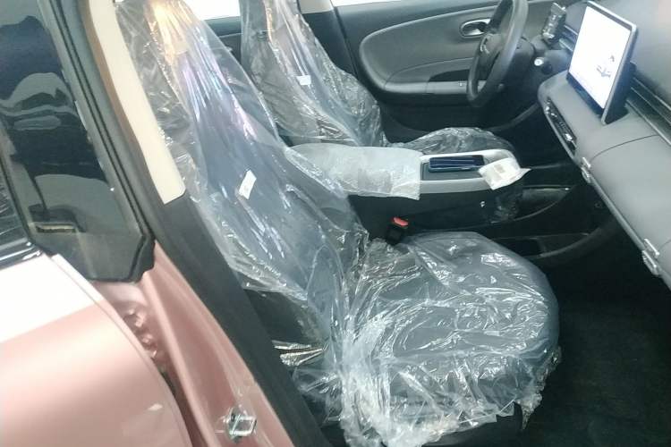 Used Dongfeng NAMMI 01 2024 New Edition 330 Air Right Front Seat