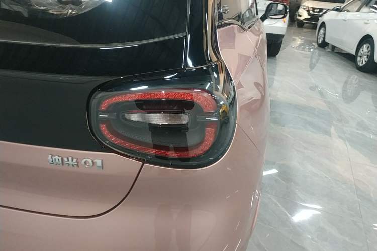 Used Dongfeng NAMMI 01 2024 New Edition 330 Air Right Rear Taillight