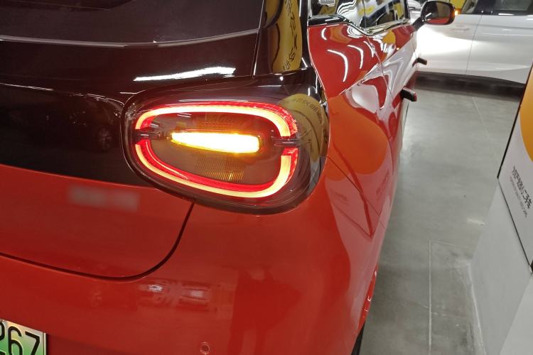 Used Dongfeng NAMMI 01 2024 New Edition 430 Plus Smart+ Right Rear Taillight