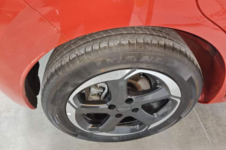 Used Dongfeng NAMMI 01 2024 New Edition 430 Plus Smart+ Right Rear Wheel Hub