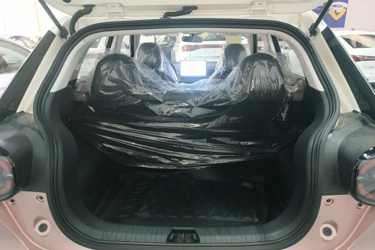 Used Dongfeng NAMMI 01 2024 New Edition 330 Air Trunk
