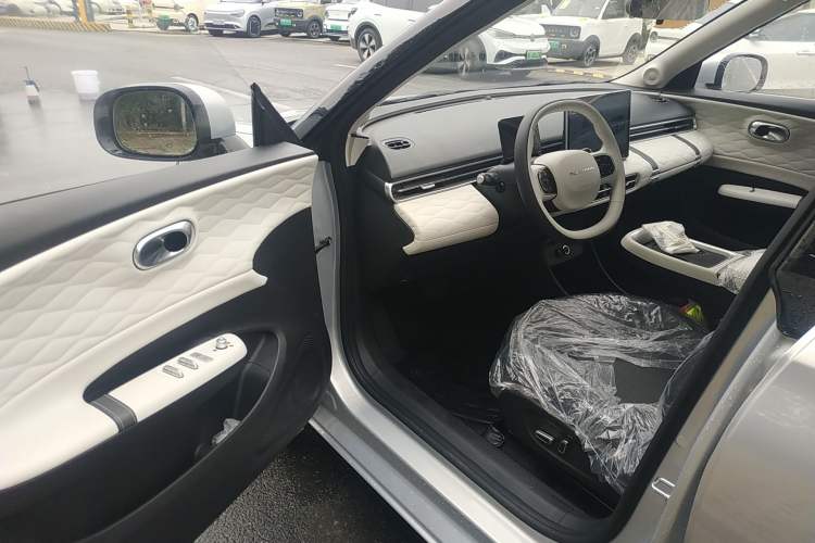 Used Dongfeng NAMMI 01 2024 New Edition 330 Plus Smart+ Driver Seat
