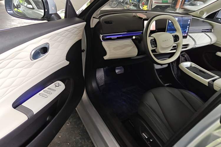 Used Dongfeng NAMMI 01 2024 New Edition 330 Plus Smart+ Driver Seat