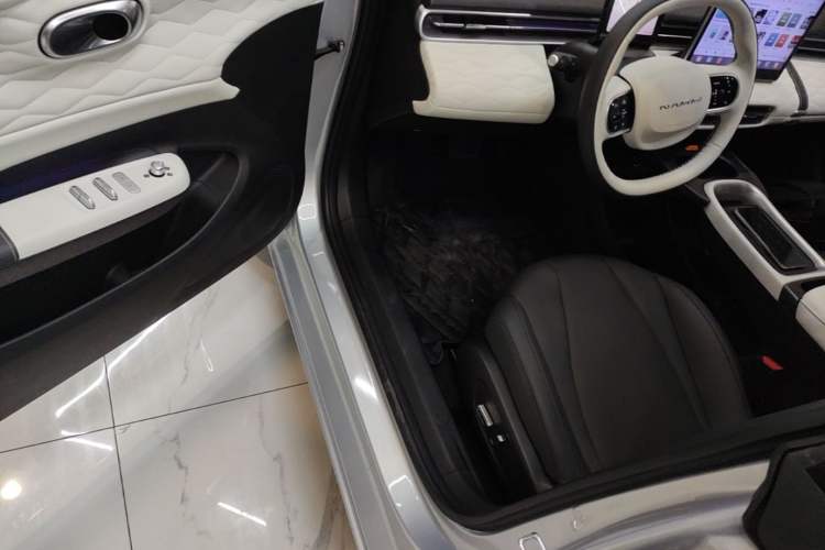 Used Dongfeng NAMMI 01 2024 New Edition 330 Plus Smart+ Driver Seat