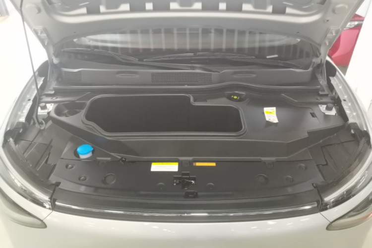 Used Dongfeng NAMMI 01 2024 New Edition 330 Air Engine Bay