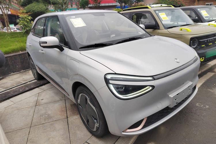 Used Dongfeng NAMMI 01 2024 New Edition 330 Plus Smart+ Front Right 45 Deg