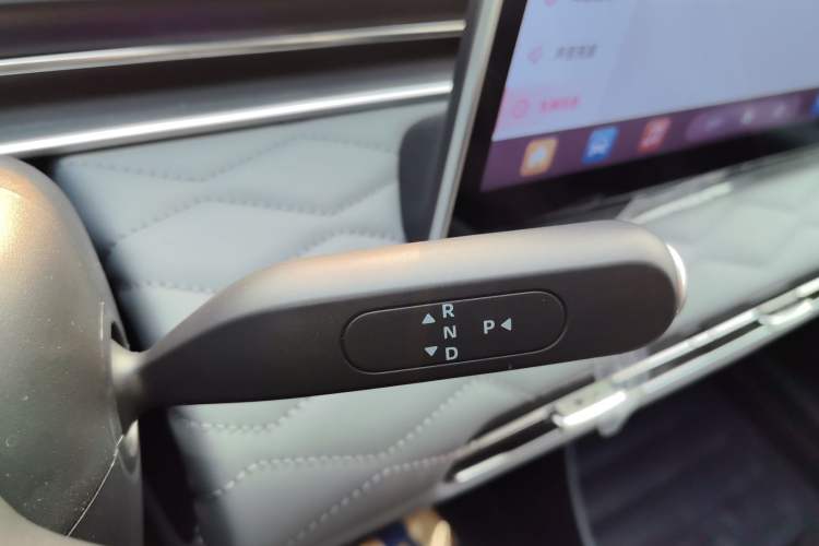 Used Dongfeng NAMMI 01 2024 Co-Creation Edition – Co-Creation WE Version Gear Lever