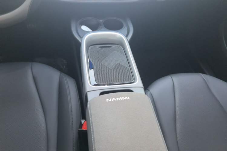 Used Dongfeng NAMMI 01 2024 New Edition 330 Air Gear Lever