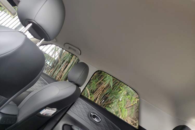 Used Dongfeng NAMMI 01 2024 Co-Creation Edition – Co-Creation WE Version Headliner
