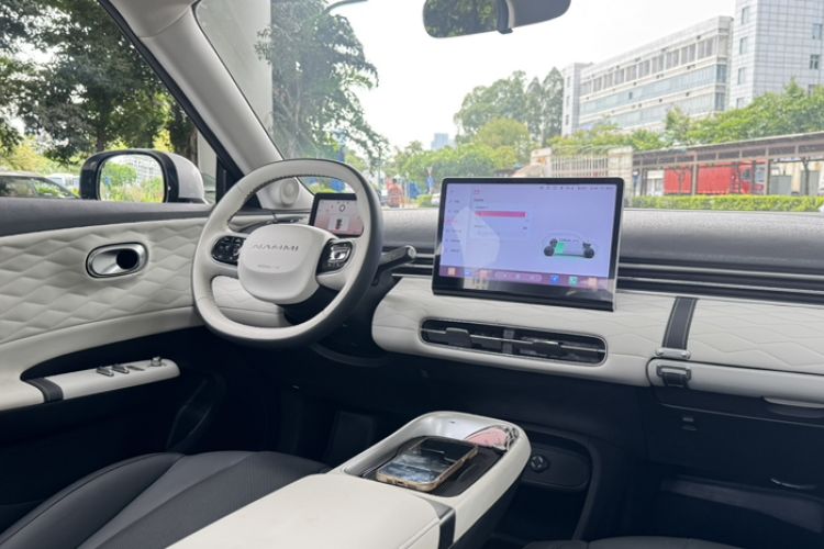 Used Dongfeng NAMMI 01 2024 New Edition 330 Plus Smart+ Interior 10