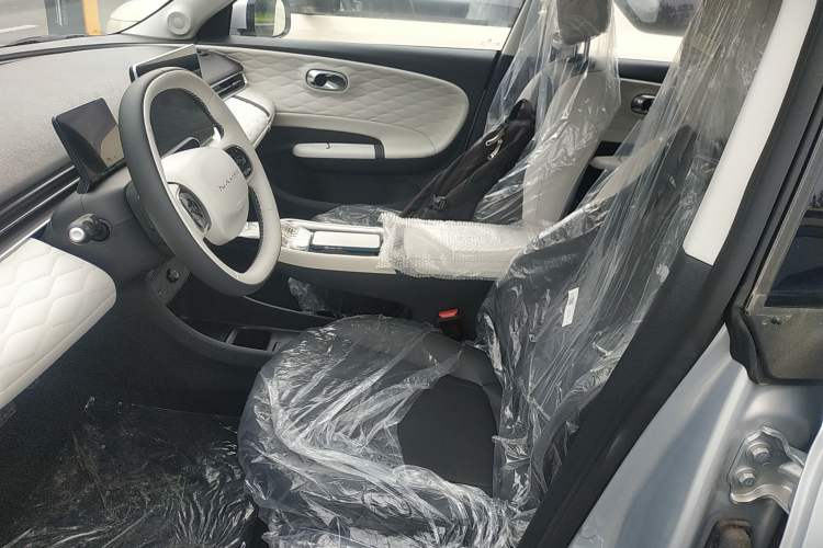 Used Dongfeng NAMMI 01 2024 New Edition 330 Plus Smart+ Left Front Seat