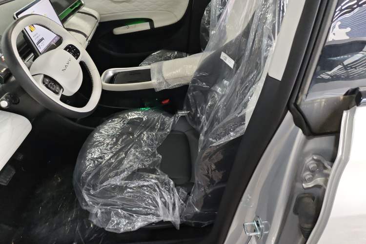 Used Dongfeng NAMMI 01 2024 New Edition 330 Plus Smart+ Left Front Seat