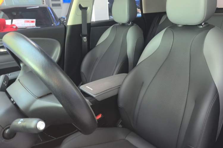 Used Dongfeng NAMMI 01 2024 New Edition 330 Air Left Front Seat