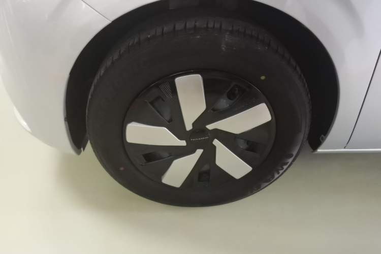 Used Dongfeng NAMMI 01 2024 New Edition 330 Air Left Front Wheel Hub