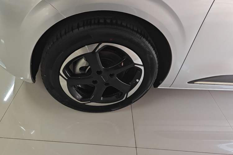 Used Dongfeng NAMMI 01 2024 430 Plus Smart+ Left Front Wheel Hub